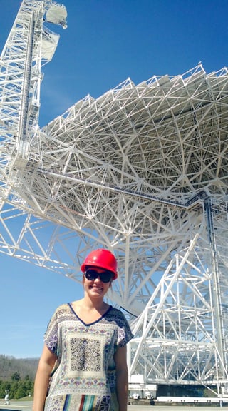 Green_Bank_Telescope_with_Vereese_Van_Tonder.jpg